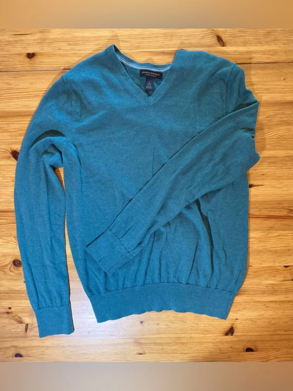 Banana Republic Luxury Lightweight Knit Silk V-Neck Lagoon Blue Size Large